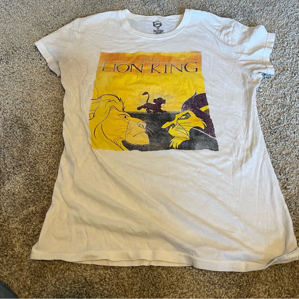 Disney The Lion King White and Yellow Tee